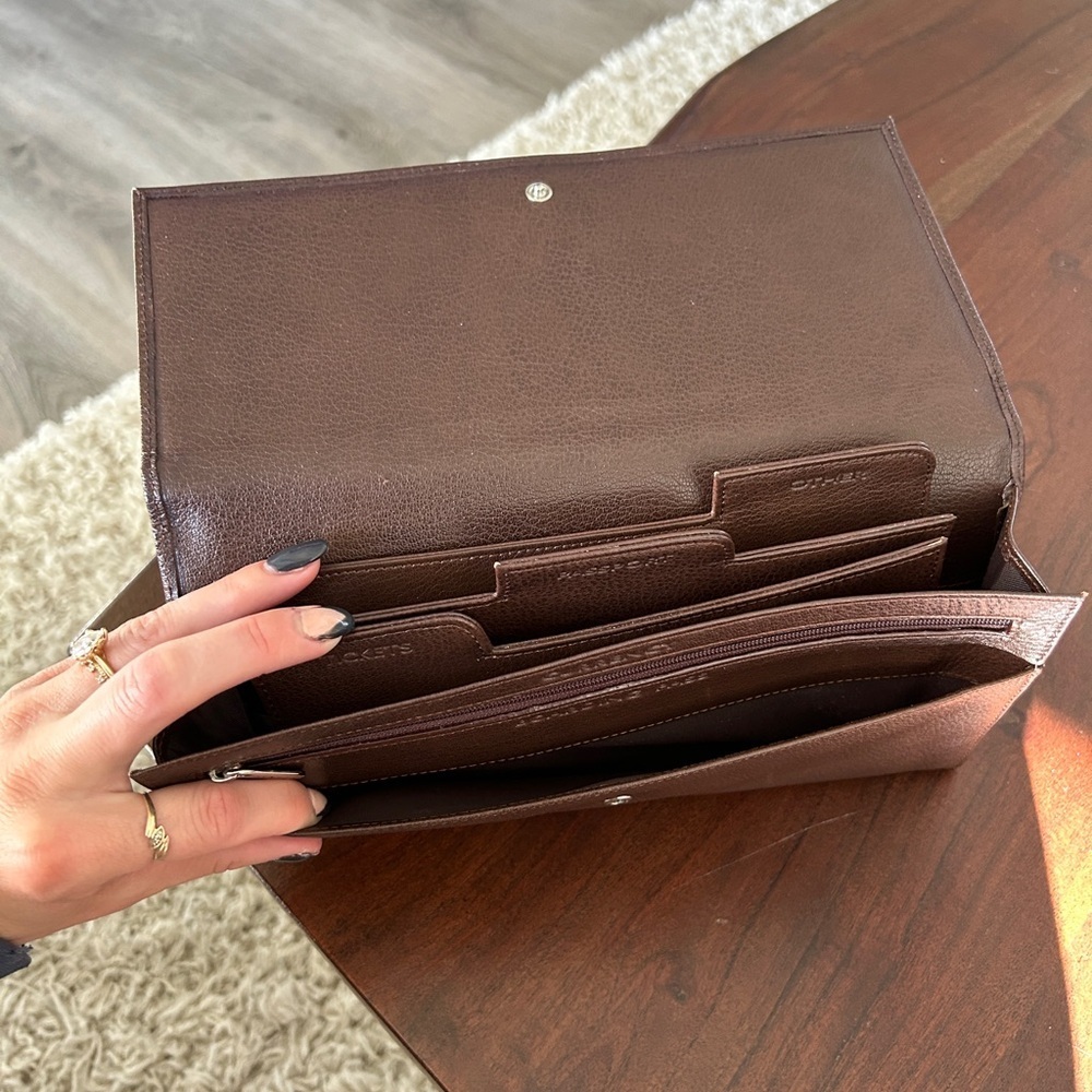 Danier Leather Travel Clutch - Picture 10 of 14